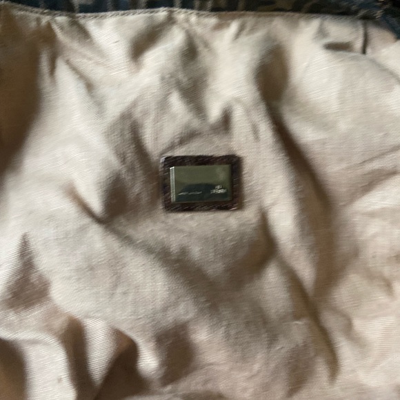 ❤️Fendi Spy Bag ❤️ - Picture 10 of 16